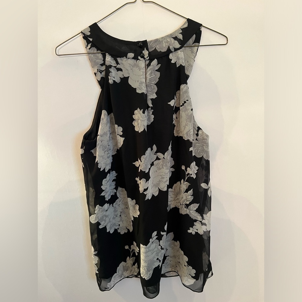 IZ BYER SCOOP NECK SLEEVELESS TOP - Picture 3 of 5